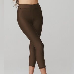 ALO YOGA AIRLIFT HIGH-WAIST CONCEAL-ZIP CAPRI